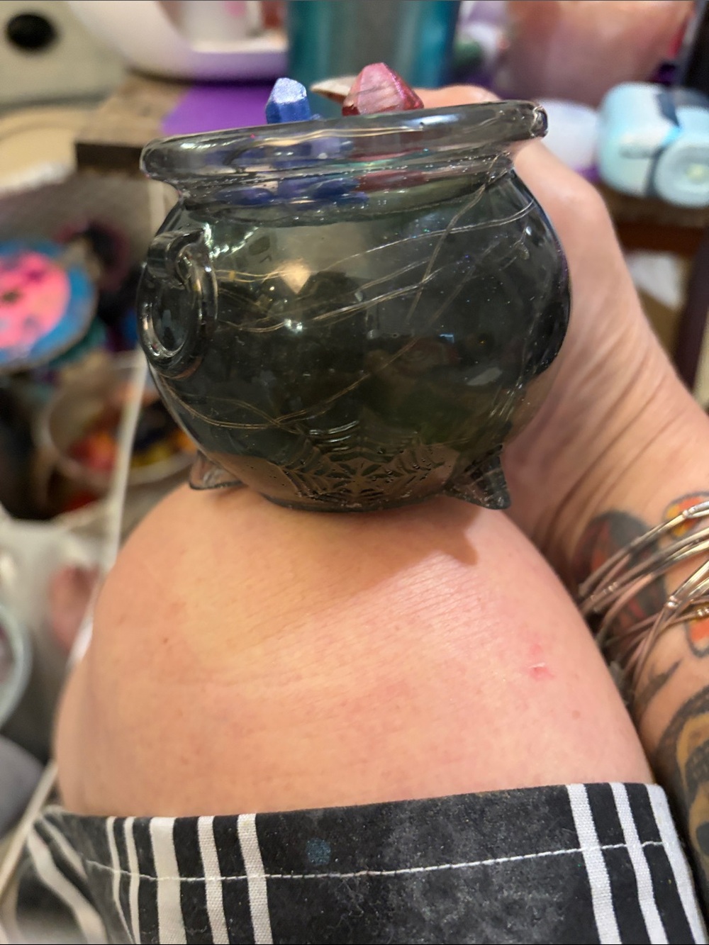 Black resin cauldron with lights